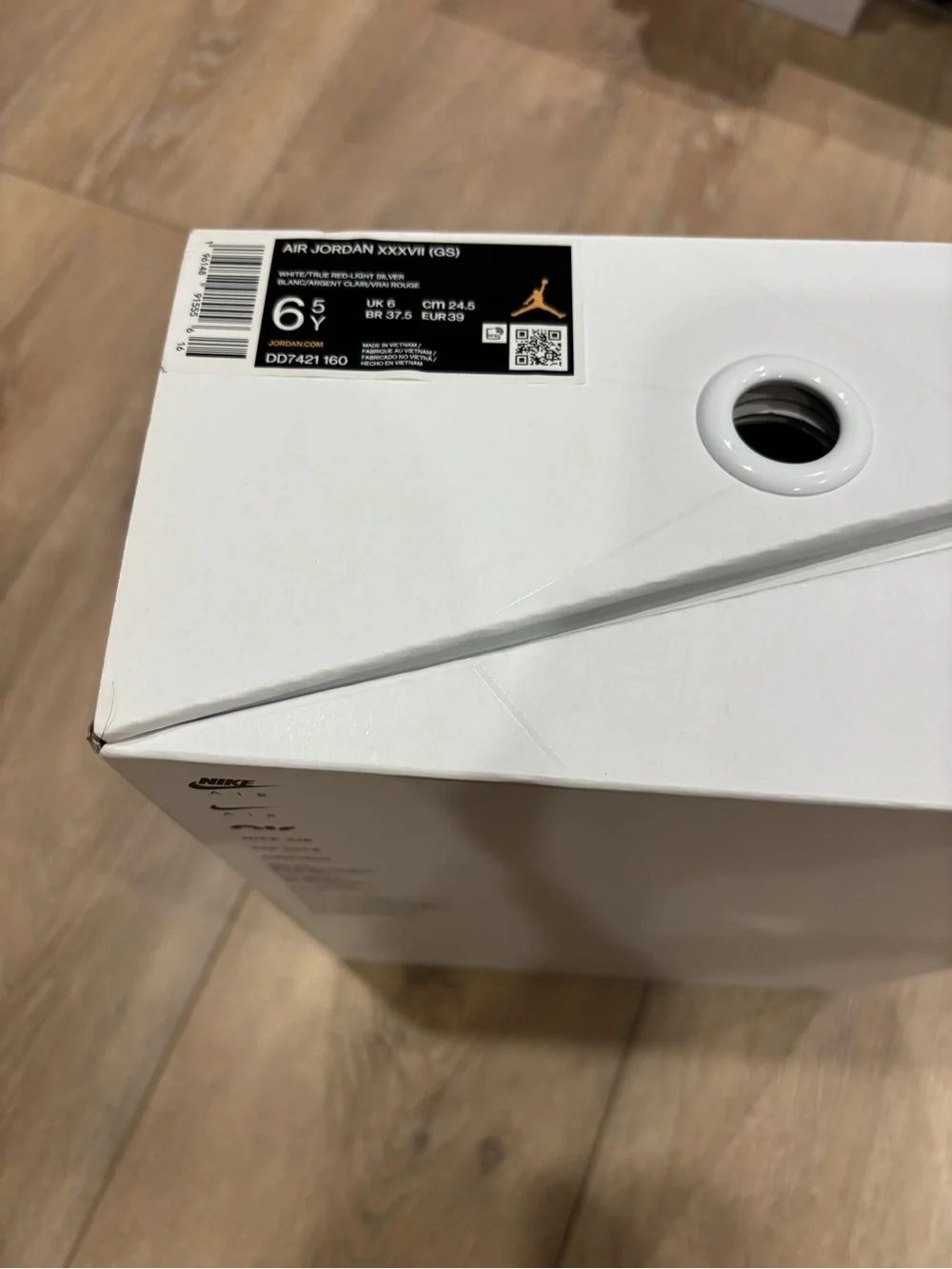 Air Jordan XXXVII Size 6.5Y